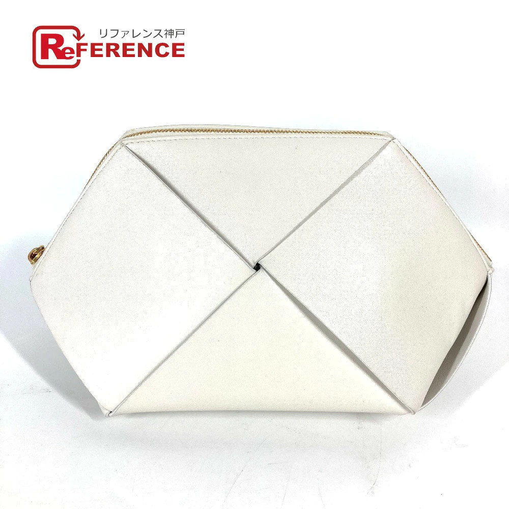 Bottega Veneta Maxi Intrecciato Chalk Clutch Bag Pouch Clutch Leather White